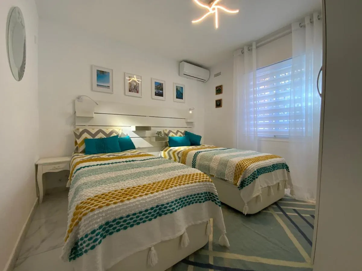 Family Villa With Pool, Walk To Beach, Restaurants And Shopping La Cala De Mijas 0*,  Spanien